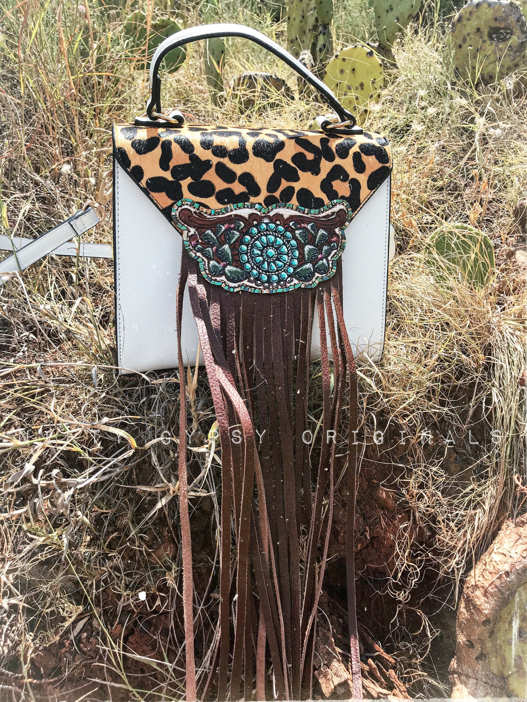 Vibin’ & Thrivin’ Cross Body